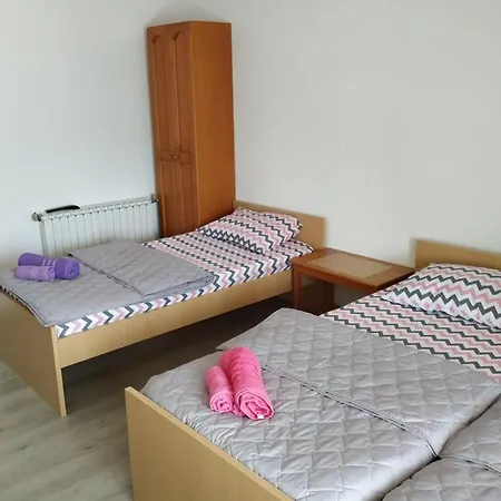 Guest house Mostrovi