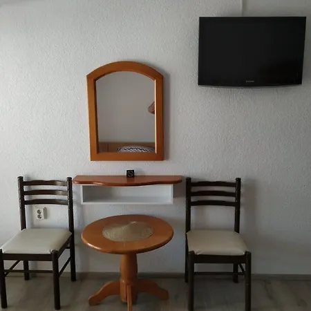 Guest house Mostrovi *